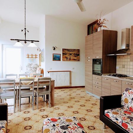 Casa Vacanze Sole E Mare Teulada Exteriör bild